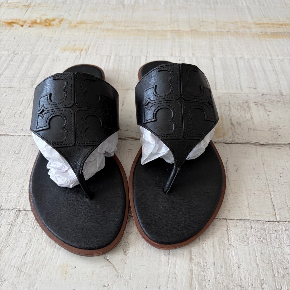 Tory Burch Weston Sandals size 7 Black Leather Front‎ Logo Flat Thong Toe Post - Picture 10 of 12